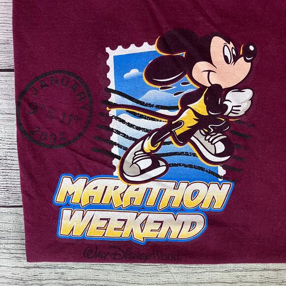 Vintage 2004 Mickey Mouse Marathon Weekend Disney T-shirt - Picture 7 of 8
